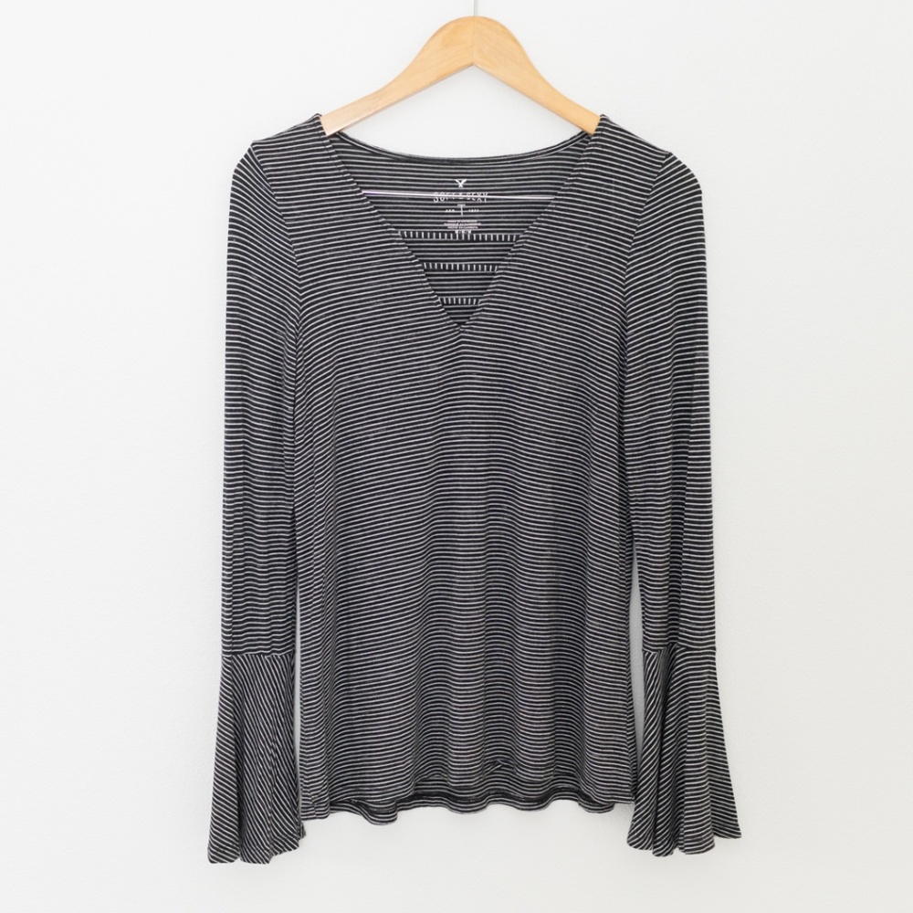 American Eagle Striped Long Flared Sleeved Tee Size Medium